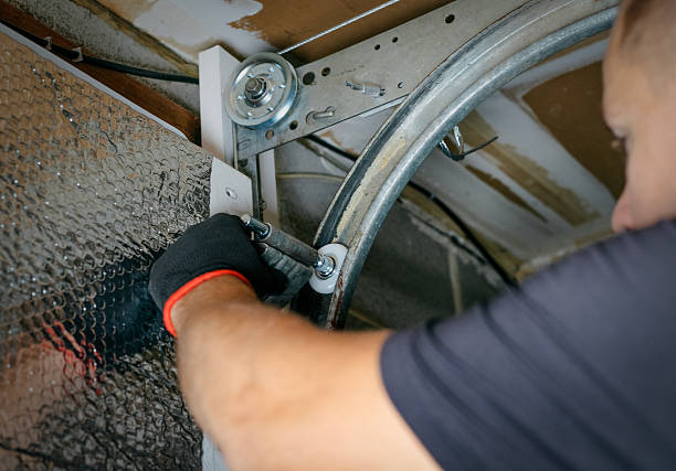Affordable Garage Door Roller Replacement solutions in On Top of the World Designated Place, FL